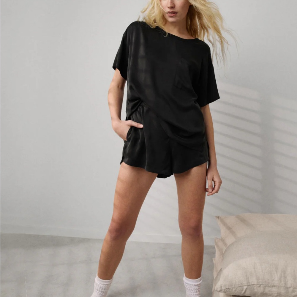 Lunya Black Women's organic Pima tee short set